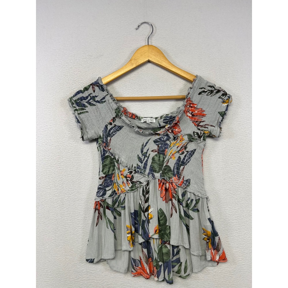 Boho Patrons of Peace Womens Medium Gray Floral Smocked Peplum Top Tropical